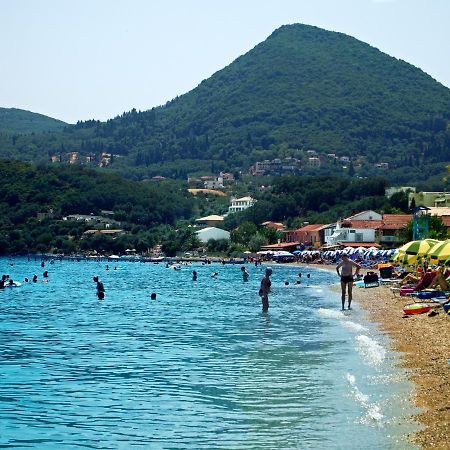 Hotel Pansion Roulis Moraḯtika Exterior foto