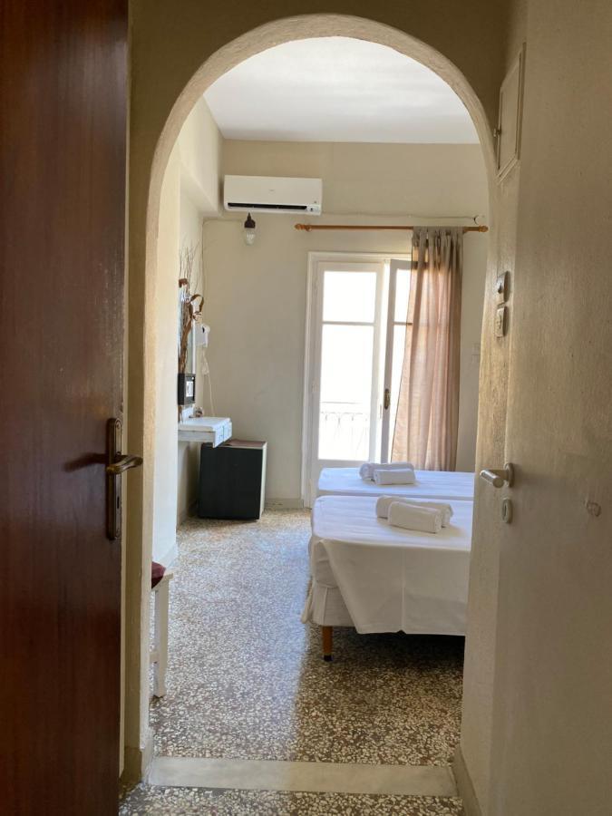 Hotel Pansion Roulis Moraḯtika Exterior foto