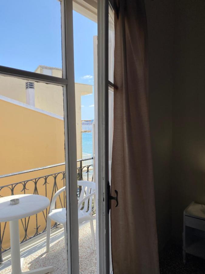Hotel Pansion Roulis Moraḯtika Exterior foto